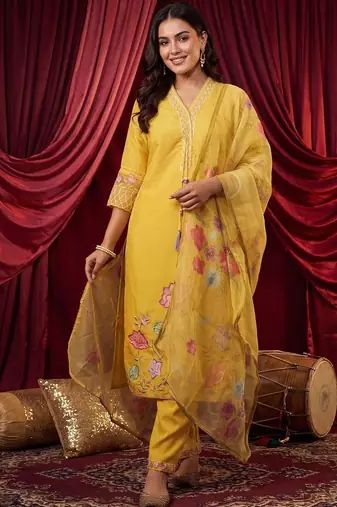 women ethnic motifs embroidered regular thread work kurta with trousers & with dupatta