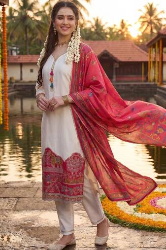 women ethnic motifs printed regular kurta with trousers & with dupatta