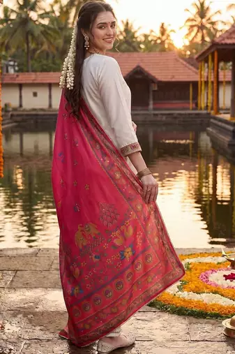 women ethnic motifs printed regular kurta with trousers & with dupatta