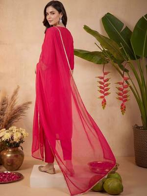 women ethnic motifs embroidered regular kurta with trousers & with dupatta 4