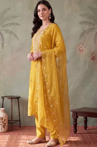 women ethnic motifs embroidered regular thread work kurta with trousers & with dupatta