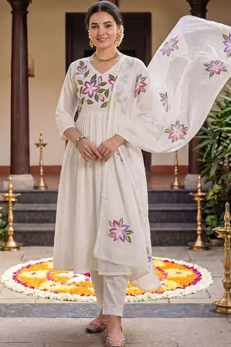 women floral printed empire cotton kurta with trousers & with dupatta