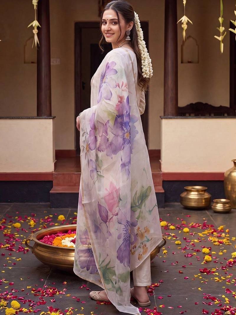 women floral embroidered regular thread work cotton kurta with trousers & with dupatta