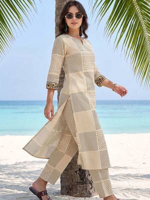 women printed regular cotton kurta with trousers 1