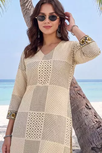 women printed regular cotton kurta with trousers