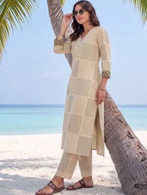 women printed regular cotton kurta with trousers 3
