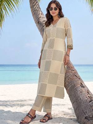 women printed regular cotton kurta with trousers 6