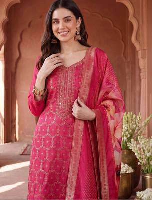 women ethnic motifs embroidered regular kurta with trousers & with dupatta 5