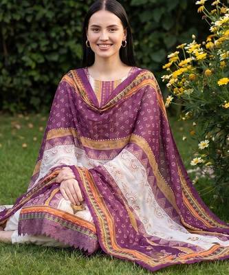 women ethnic motifs printed regular cotton kurta with trousers & with dupatta 5