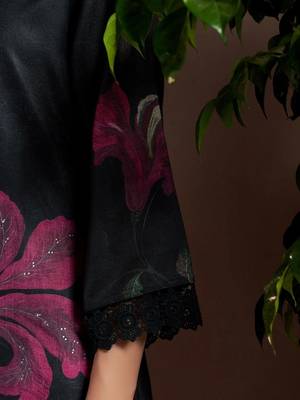 women floral printed regular linen kurta with trousers & with dupatta 3