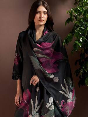 women floral printed regular linen kurta with trousers & with dupatta 4