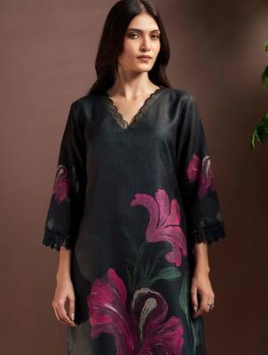 women floral printed regular linen kurta with trousers & with dupatta 6