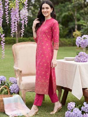 women ethnic motifs printed regular cotton kurta with trousers 4