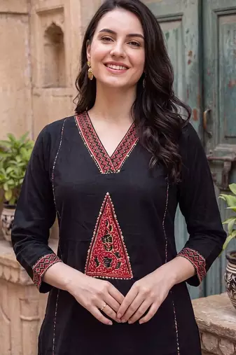 women ethnic motifs printed regular cotton kurta with trousers & with dupatta