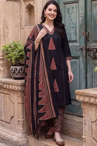 women ethnic motifs printed regular cotton kurta with trousers & with dupatta