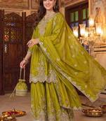 women ethnic motifs embroidered regular kurta with sharara & with dupatta