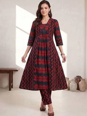women printed empire cotton kurta with trousers 3
