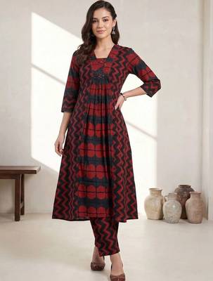 women printed empire cotton kurta with trousers 4