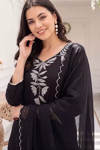 women ethnic motifs embroidered regular thread work kurta with trousers & with dupatta