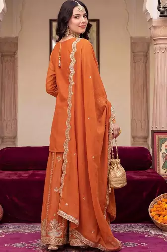 women ethnic motifs embroidered regular kurta with sharara & with dupatta