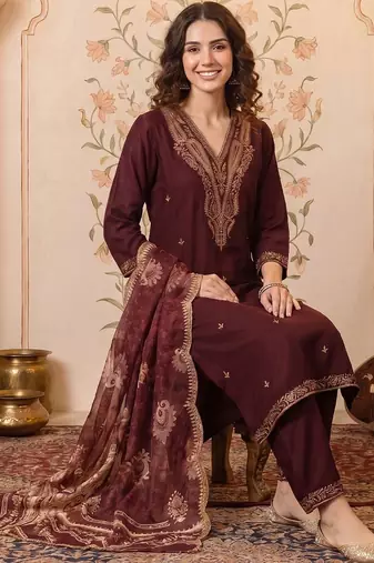 women ethnic motifs embroidered regular thread work kurta with trousers & with dupatta