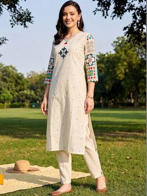 women printed regular kurta with trousers 1