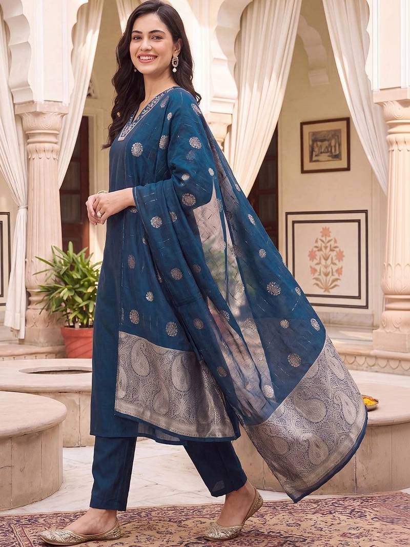 women ethnic motifs embroidered regular kurta with trousers & with dupatta