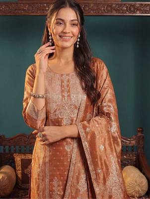 women ethnic motifs regular kurta with trousers & with dupatta 2