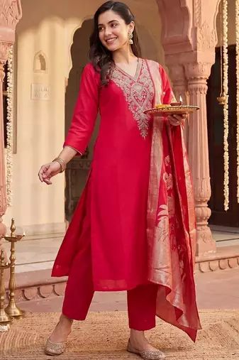 women ethnic motifs embroidered regular kurta with trousers & with dupatta