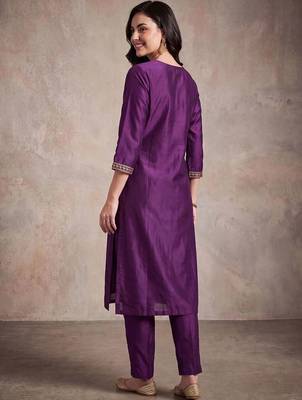 women ethnic motifs embroidered regular sequinned liva kurta with trousers & with dupatta 3