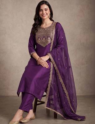 women ethnic motifs embroidered regular sequinned liva kurta with trousers & with dupatta 4