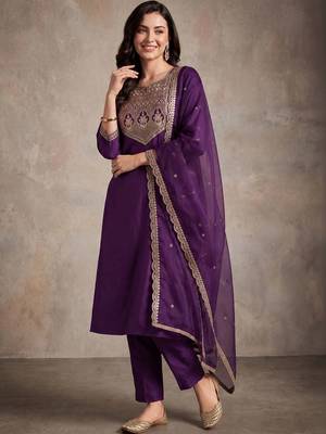 women ethnic motifs embroidered regular sequinned liva kurta with trousers & with dupatta 6