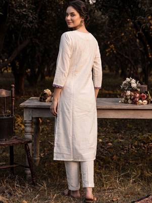 women floral printed regular cotton kurta with trousers & with dupatta 4