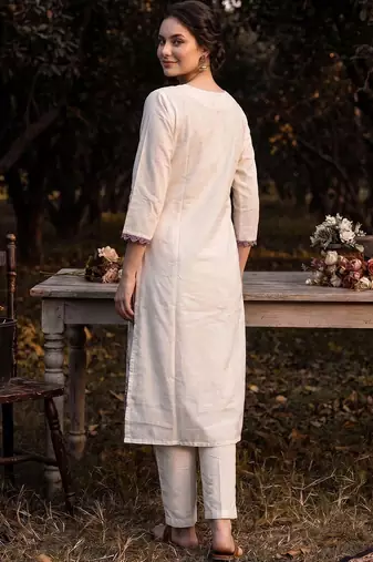 women floral printed regular cotton kurta with trousers & with dupatta