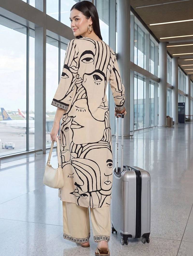 women printed regular kurta with palazzos