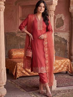 women ethnic motifs embroidered regular thread work kurta with trousers & with dupatta 1