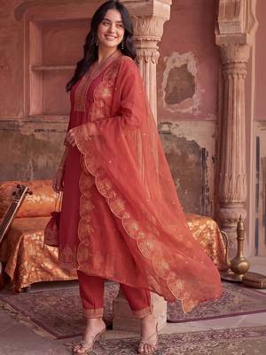 women ethnic motifs embroidered regular thread work kurta with trousers & with dupatta 5