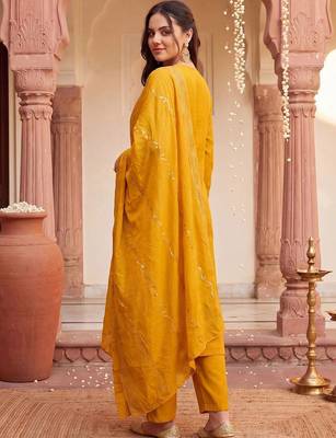 women embroidered regular sequinned kurta with trousers & with dupatta 3