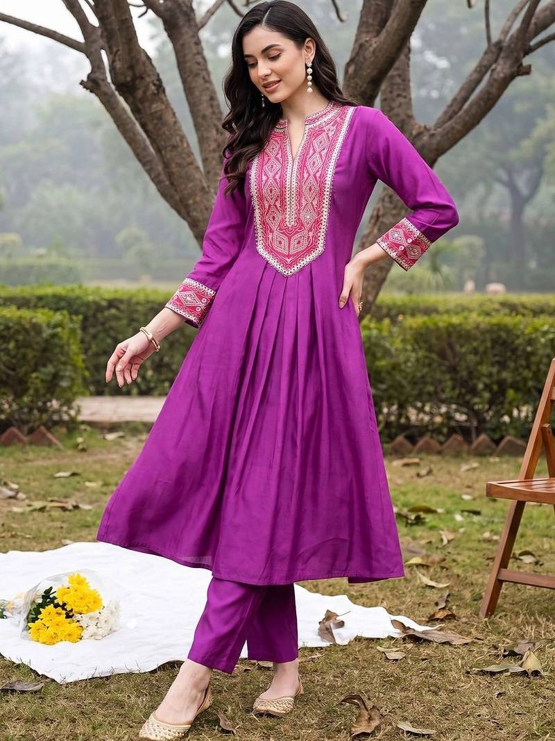 women ethnic motifs embroidered pleated thread work kurta with trousers