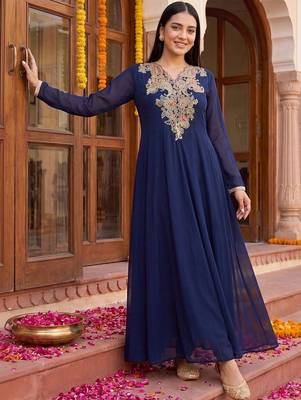 women ethnic motifs embroidered regular thread work kurta 5