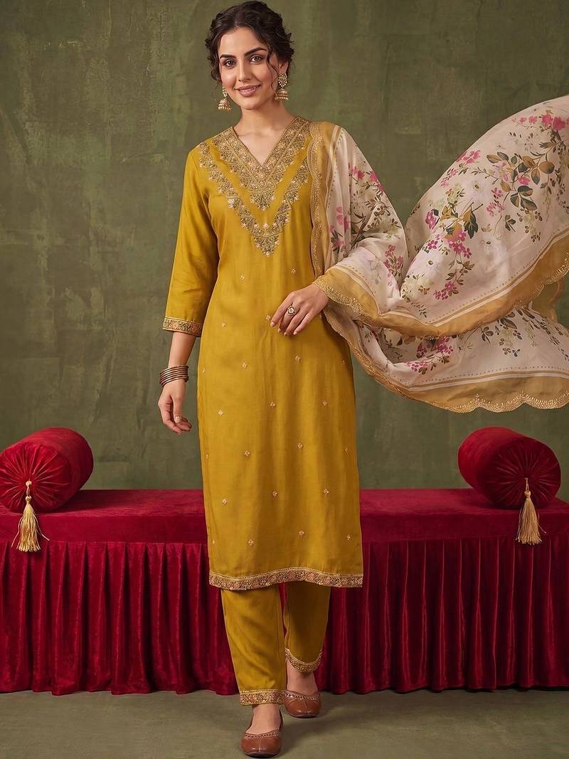 women ethnic motifs embroidered regular thread work kurta with trousers & with dupatta