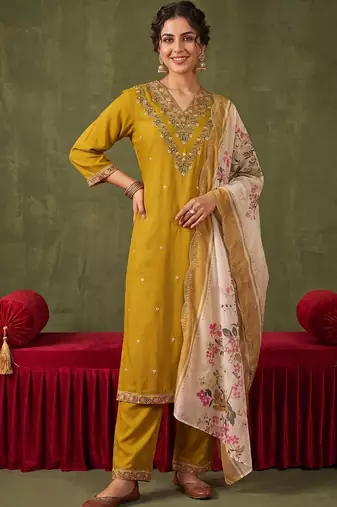 women ethnic motifs embroidered regular thread work kurta with trousers & with dupatta