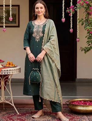 women ethnic motifs embroidered regular thread work liva kurta with trousers & with dupatta 6