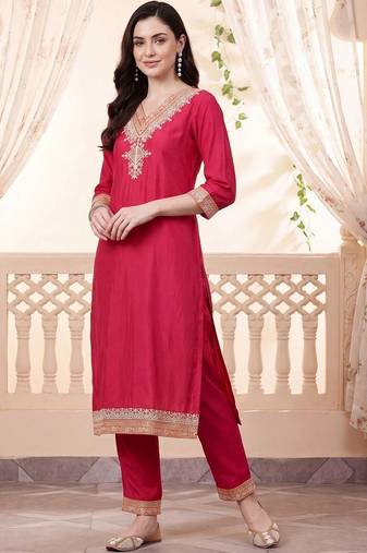 women ethnic motifs embroidered regular thread work kurta with trousers