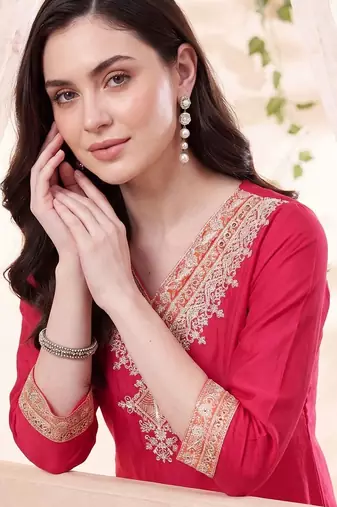 women ethnic motifs embroidered regular thread work kurta with trousers