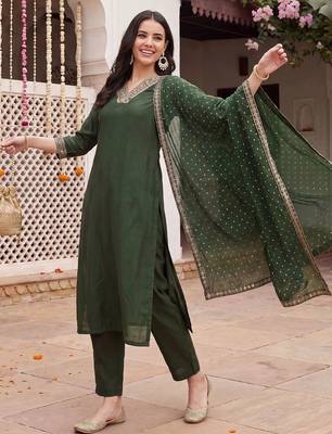 women ethnic motifs embroidered regular sequinned kurta with trousers & with dupatta 6