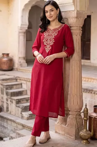 women ethnic motifs embroidered regular kurta with trousers