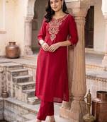 women ethnic motifs embroidered regular kurta with trousers