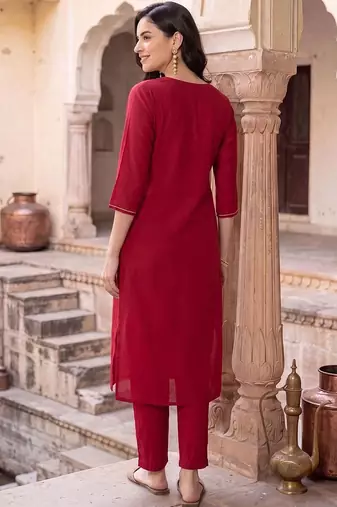 women ethnic motifs embroidered regular kurta with trousers