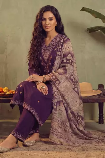 women ethnic motifs embroidered regular thread work kurta with trousers & with dupatta
